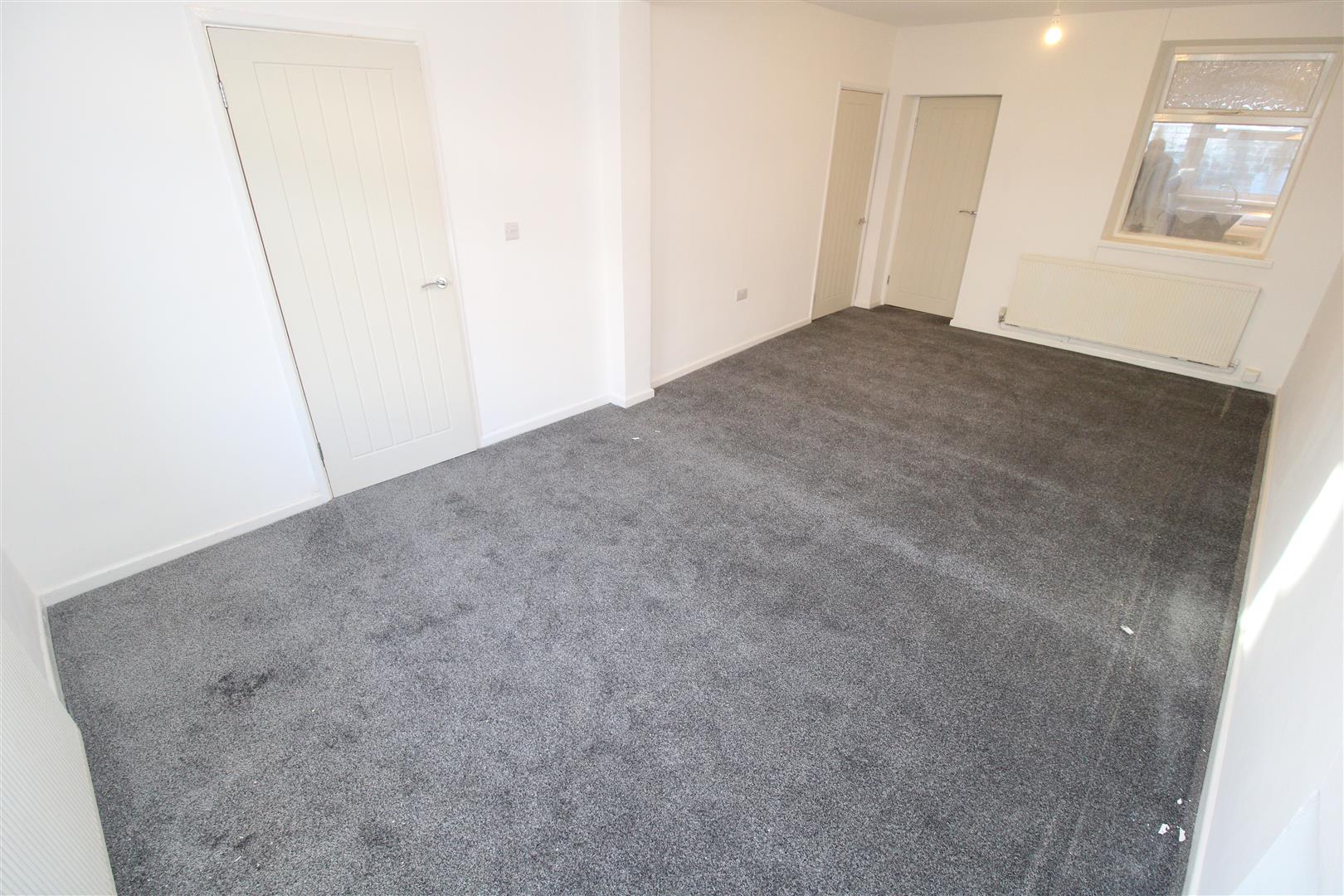 house - terraced for rent oxford street