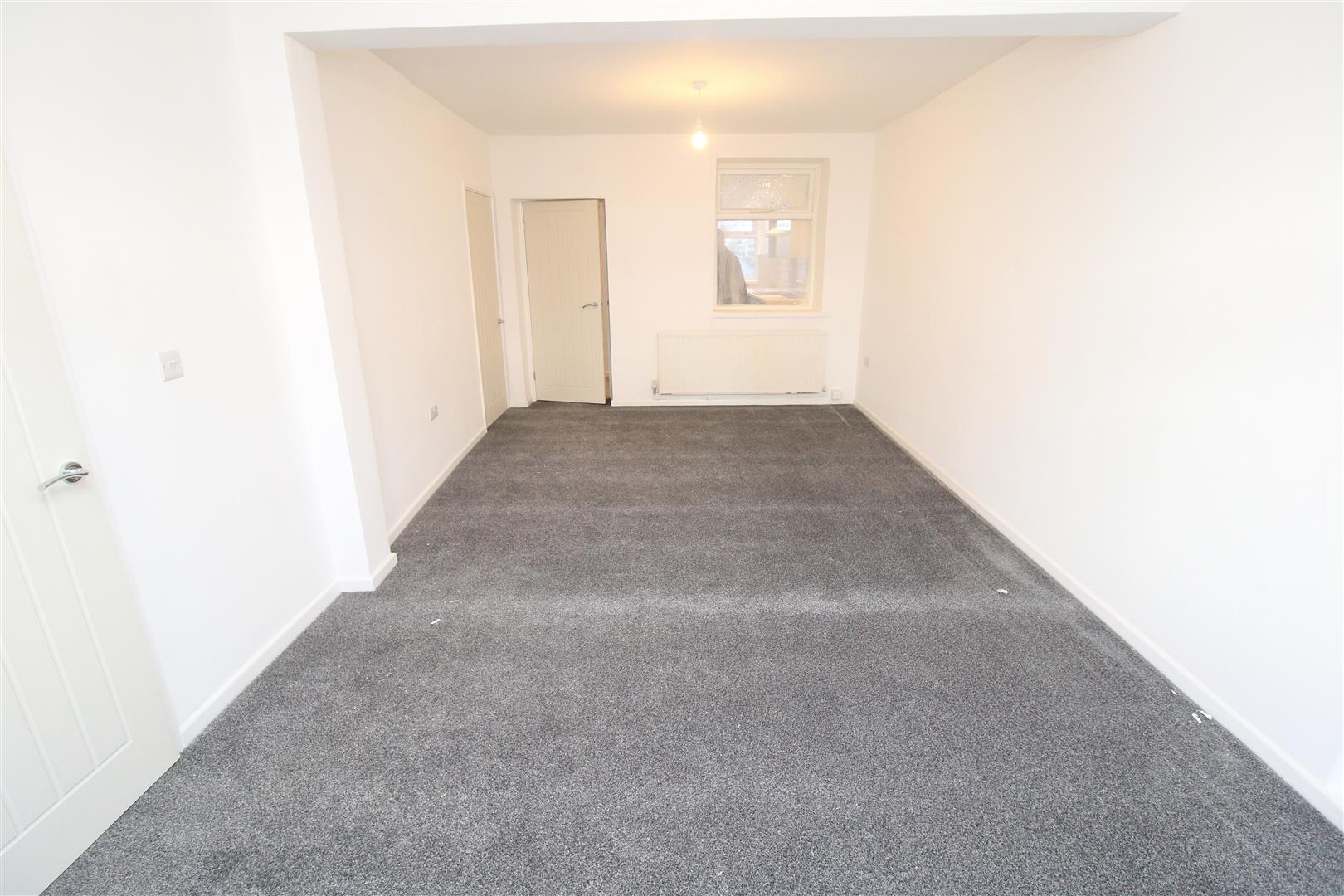 house - terraced for rent oxford street