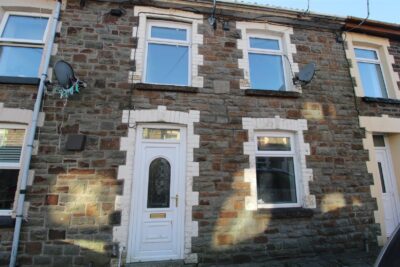 house - terraced for rent oxford street
