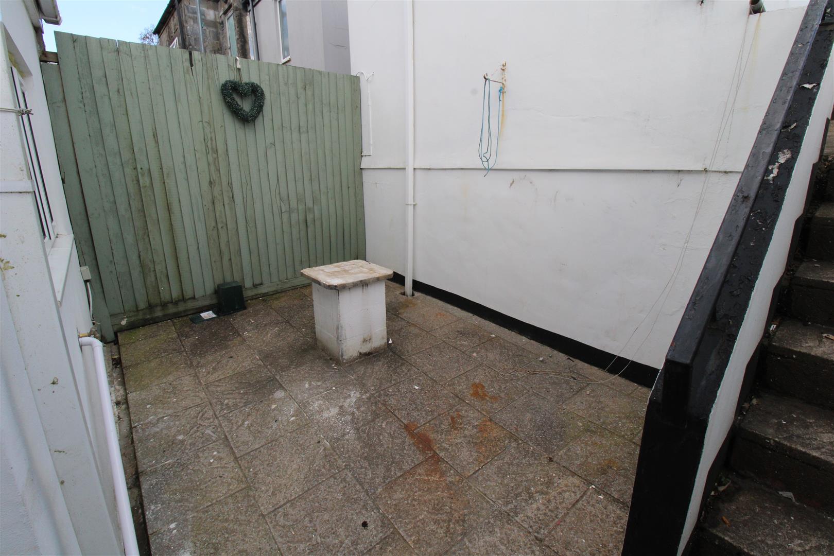 house for rent cemetery road