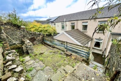 house for rent wood road