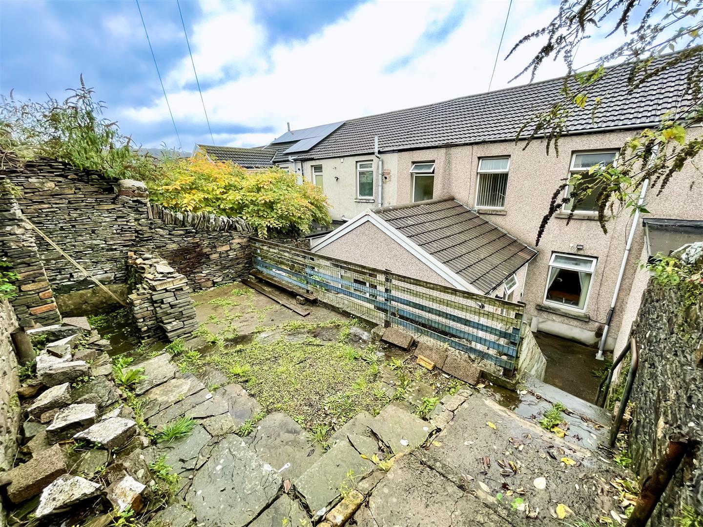 house for rent wood road