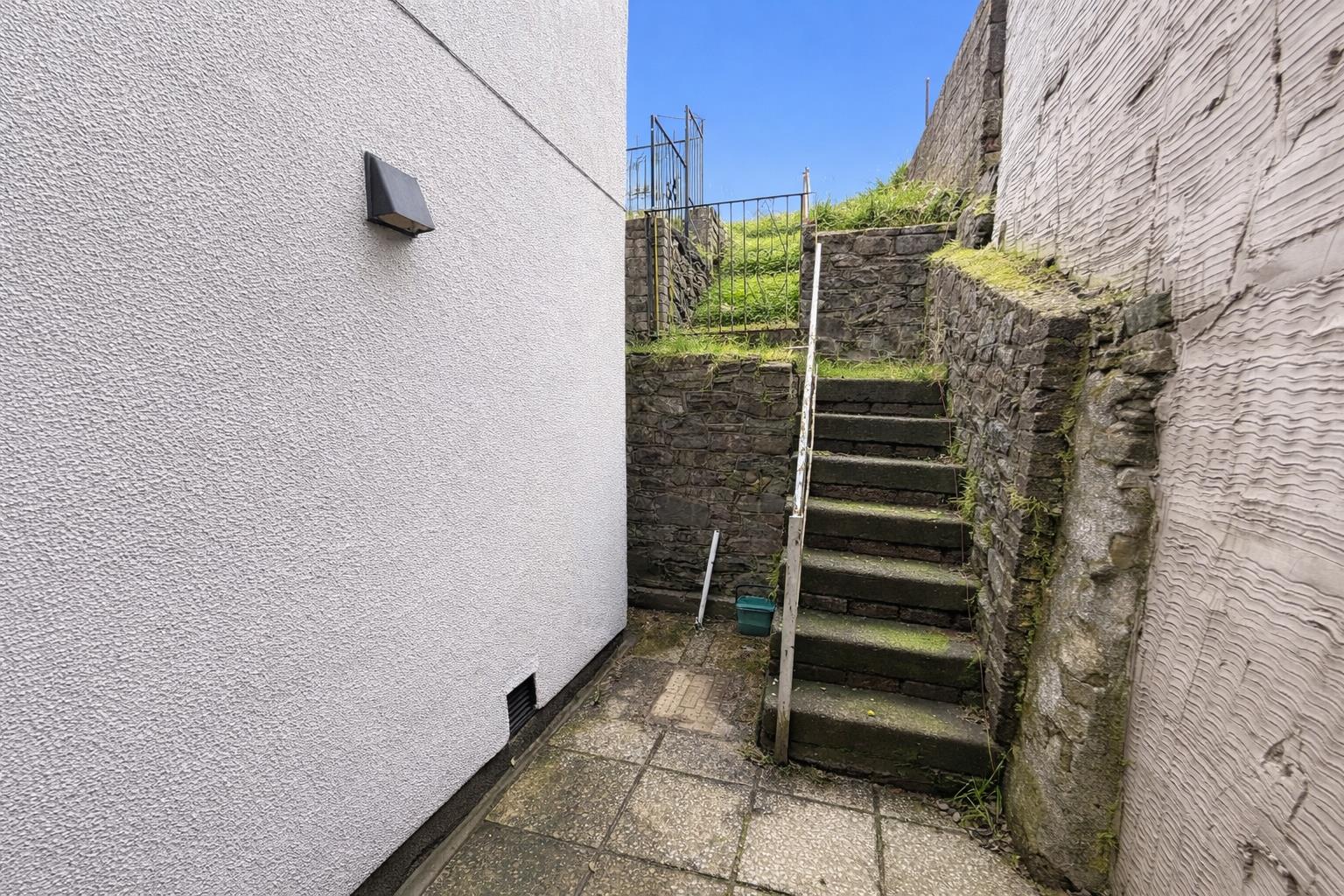 house - terraced for rent brynteg terrace