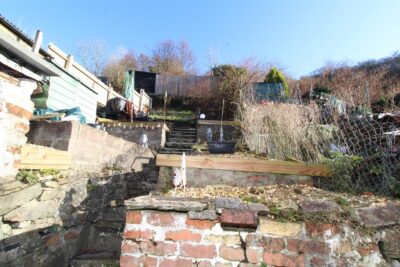house - terraced for rent bailey street
