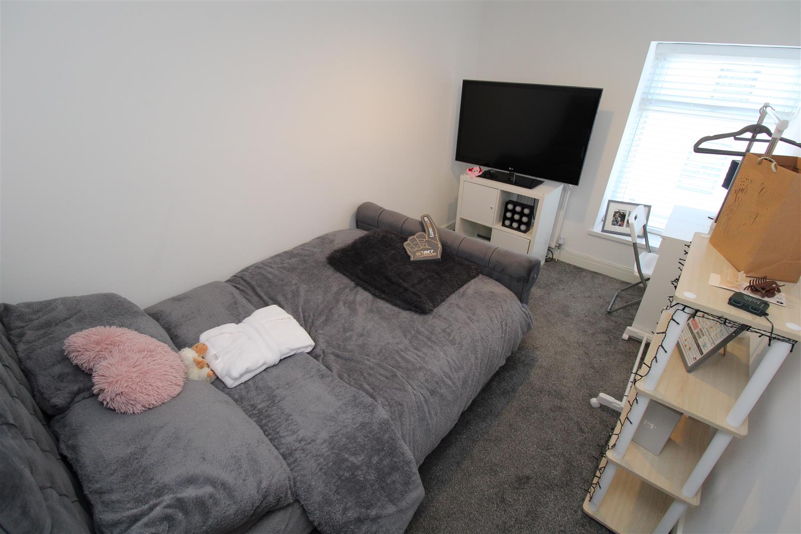 house - terraced for rent bailey street