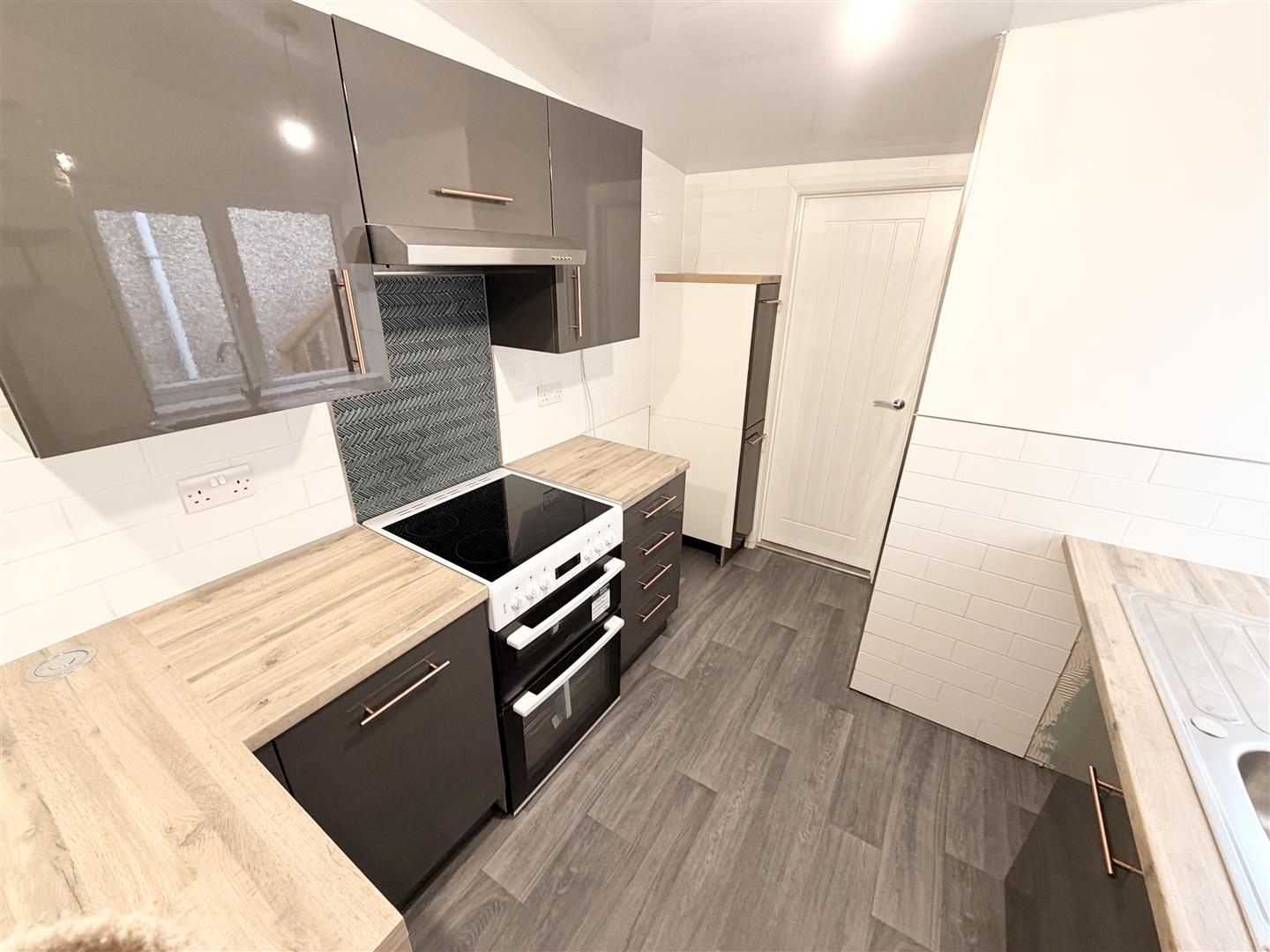house - terraced for rent station terrace