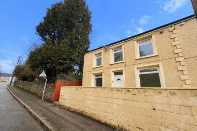 house - end terrace for rent shady road