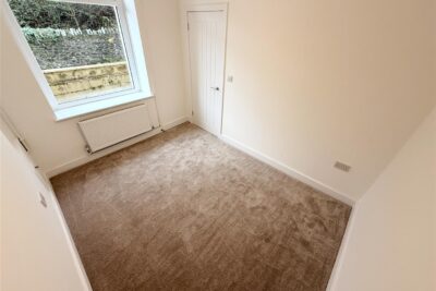 house - end terrace for rent shady road