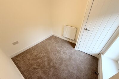 house - end terrace for rent shady road