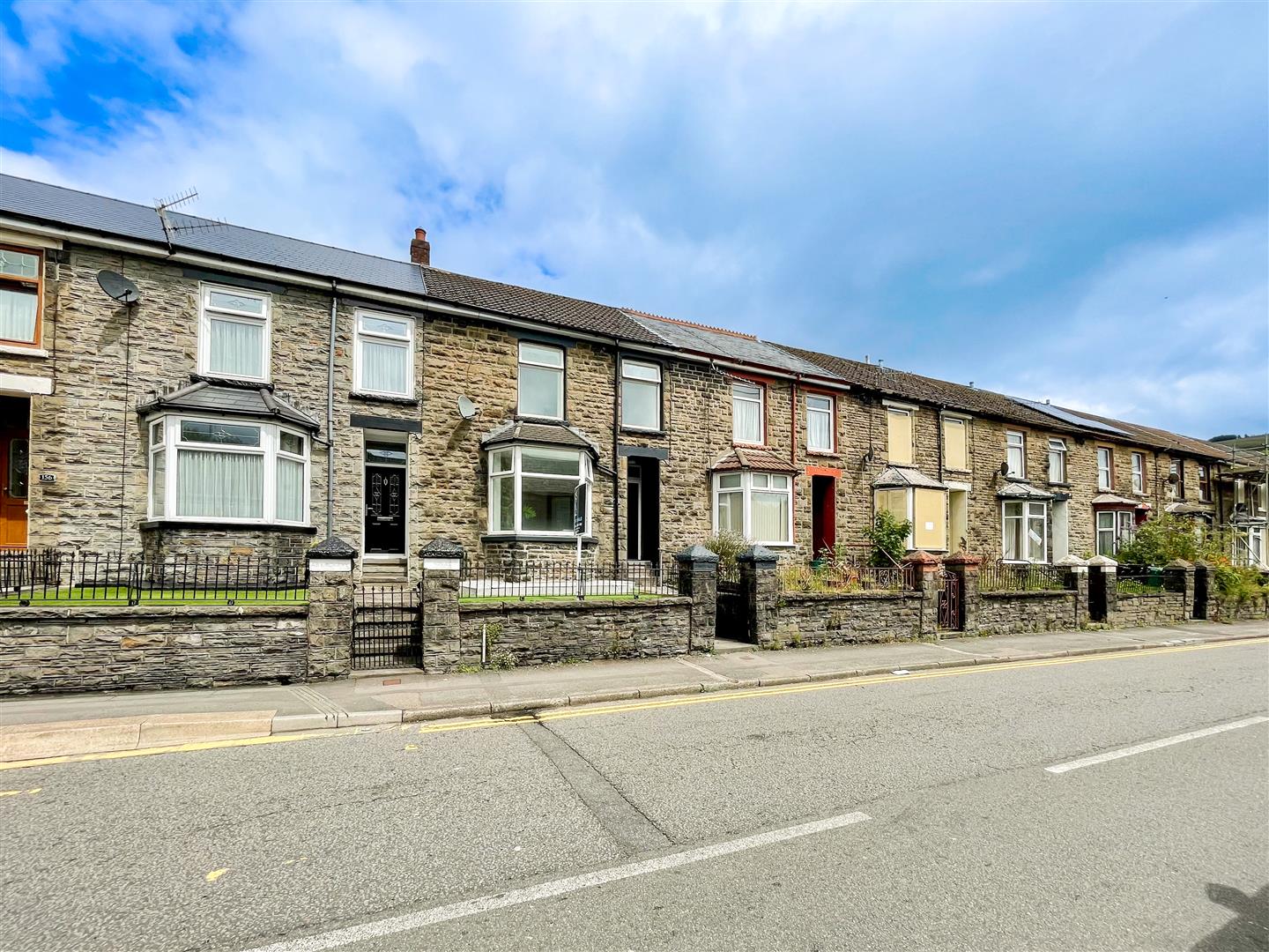 house - terraced for sale ynyswen road