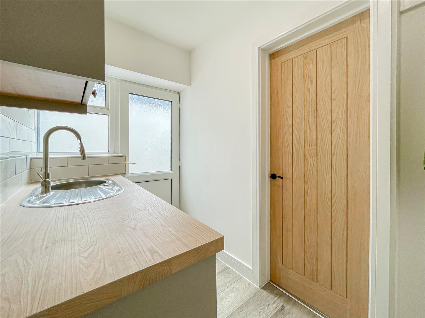 house - terraced for sale ynyswen road