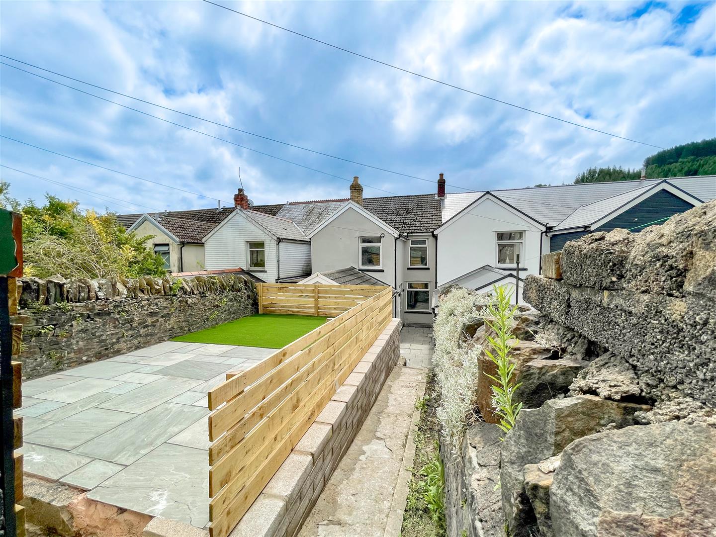 house - terraced for sale ynyswen road