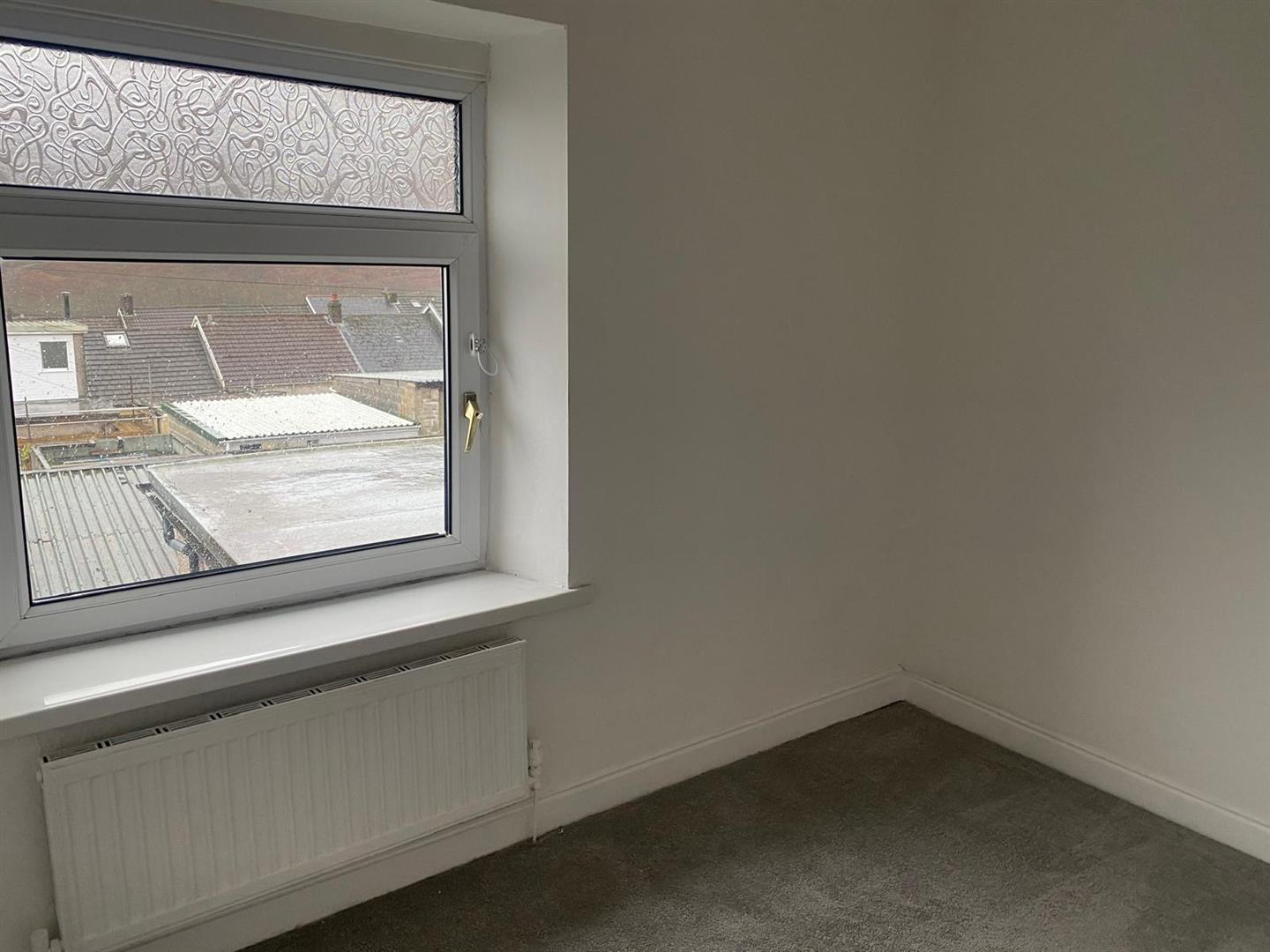 house for rent wern street