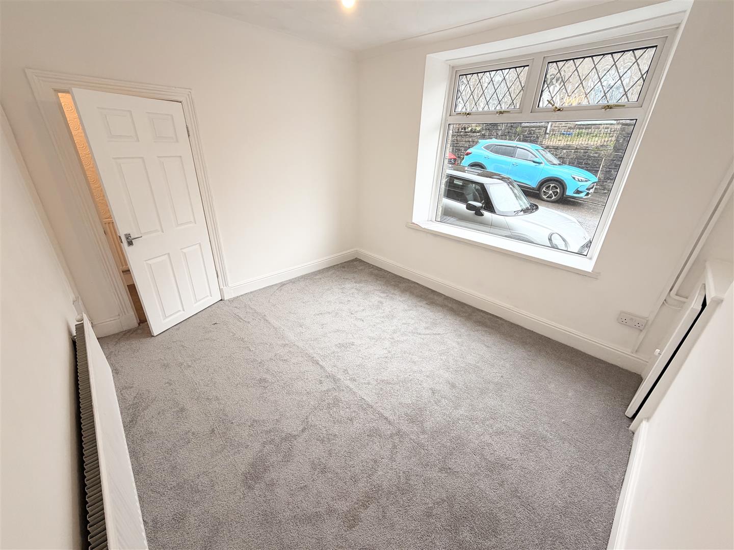 house - terraced for rent wern street