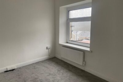 house for rent wern street