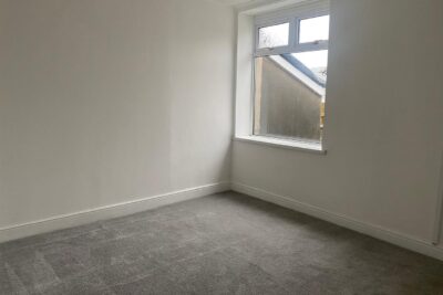 house for rent wern street