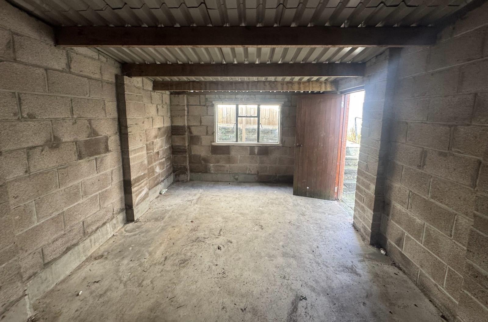 house for rent wern street