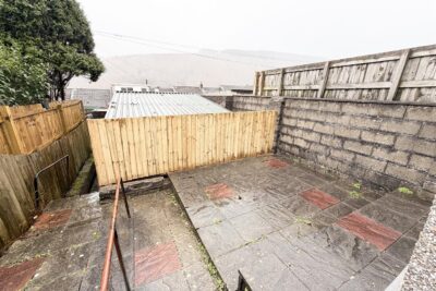 house - terraced for rent wern street