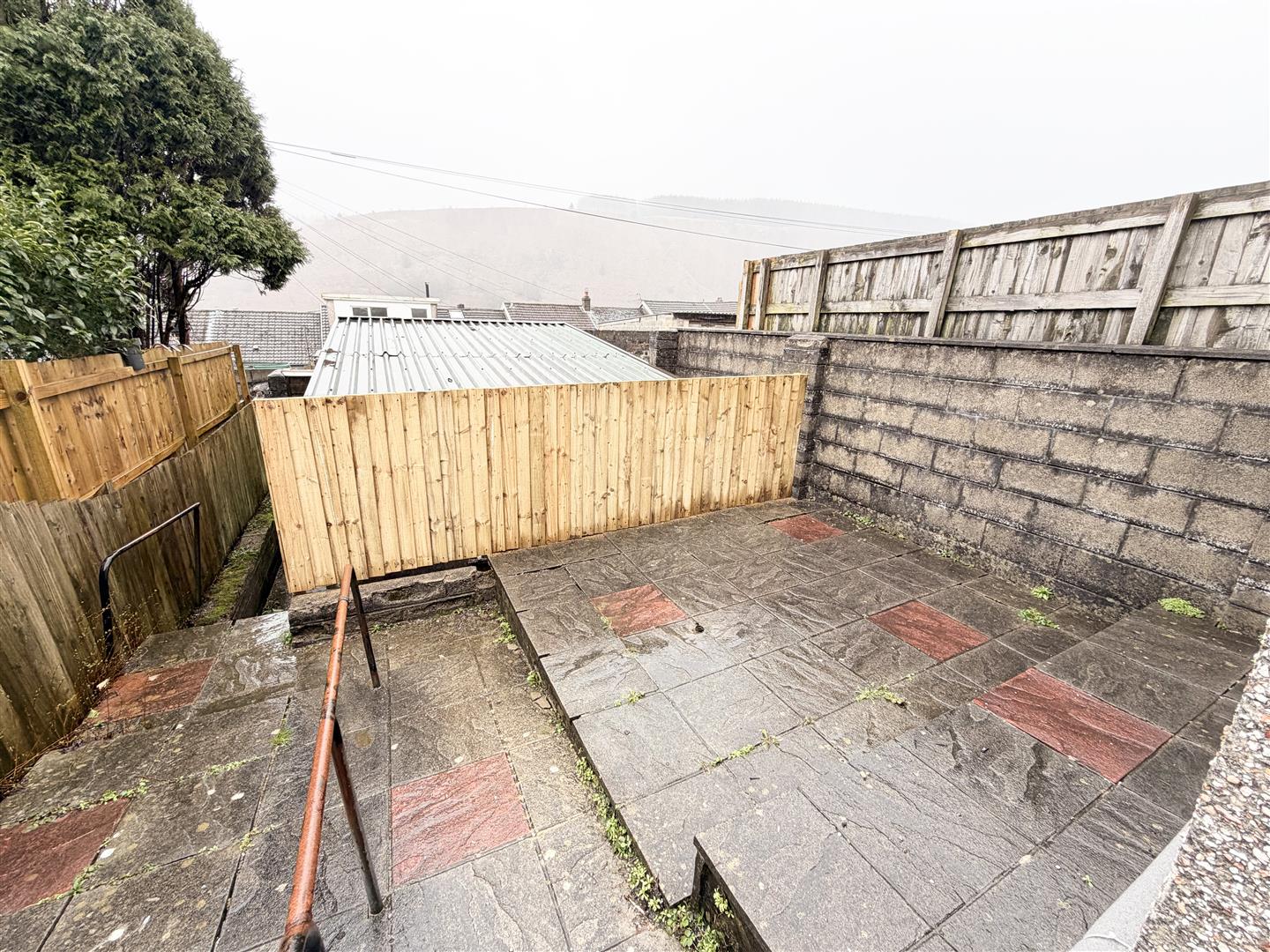 house - terraced for rent wern street