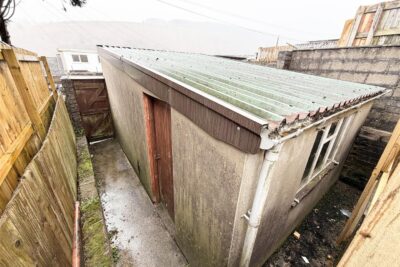 house - terraced for rent wern street