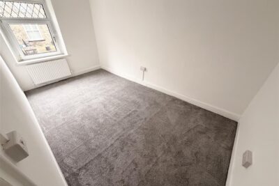 house - terraced for rent wern street