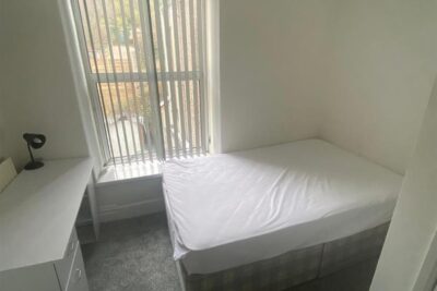 room for rent llantwit road