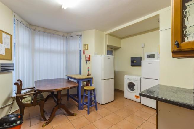 house - end terrace for sale broadway