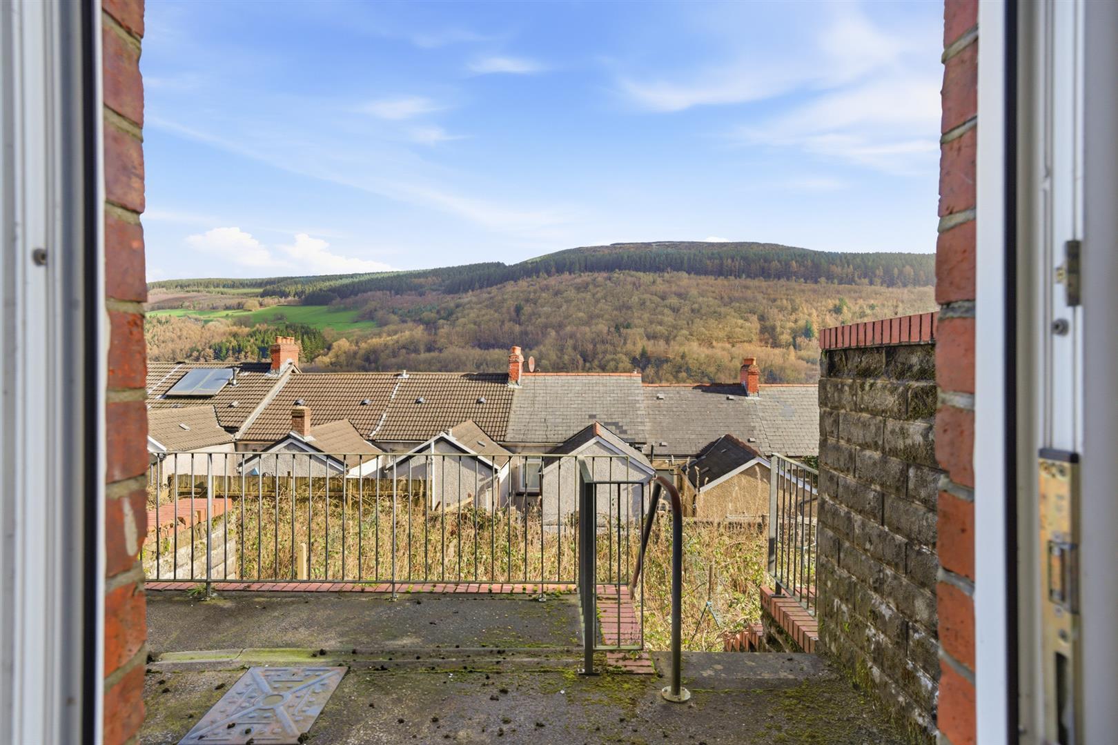 house - terraced for sale ty'r felin street