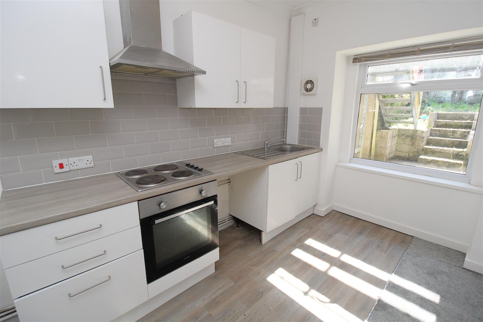 flat for rent neath road