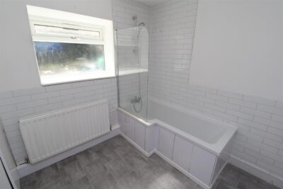 flat for rent neath road