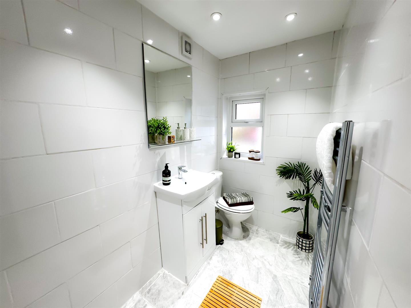 house - end terrace for rent windsor street