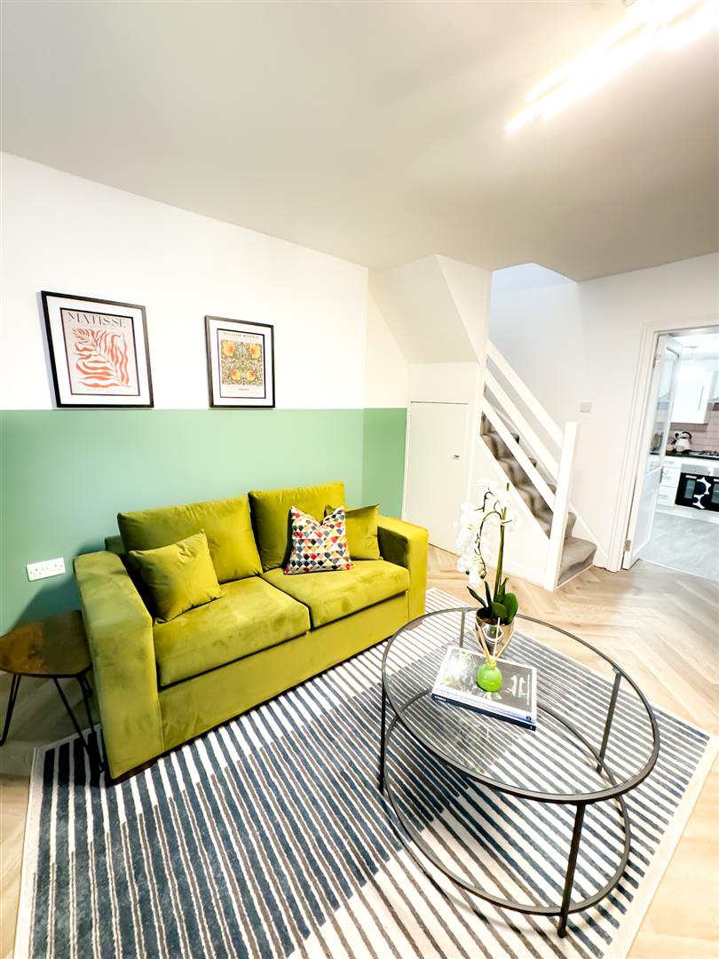 house - end terrace for rent windsor street