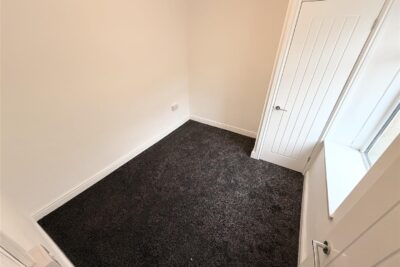 house - terraced for rent new street