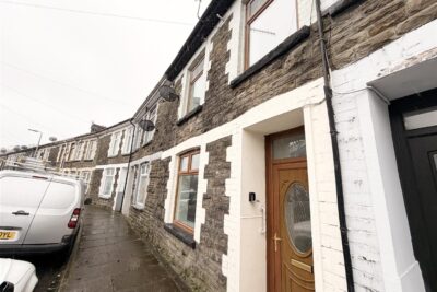 house - terraced for rent new street