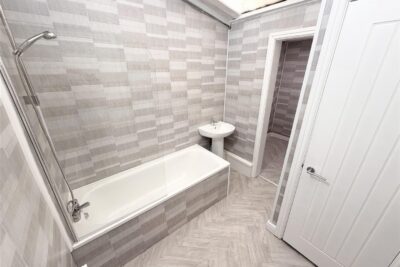 house - terraced for rent new street