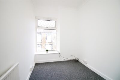 house - terraced for rent whitting street