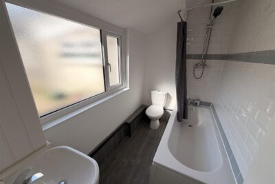 house - terraced for rent whitting street