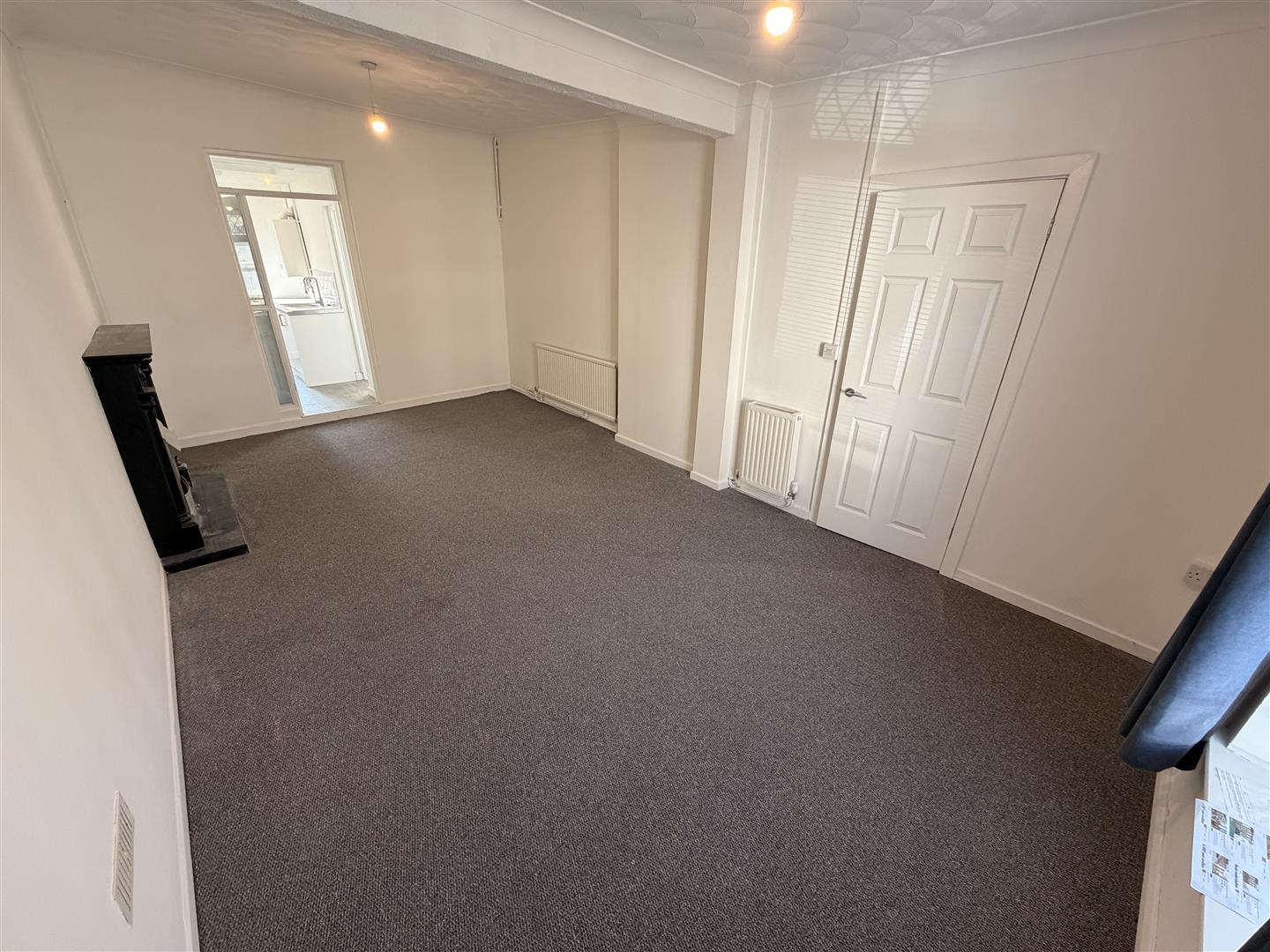 house - terraced for rent whitting street