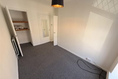 house - terraced for rent whitting street