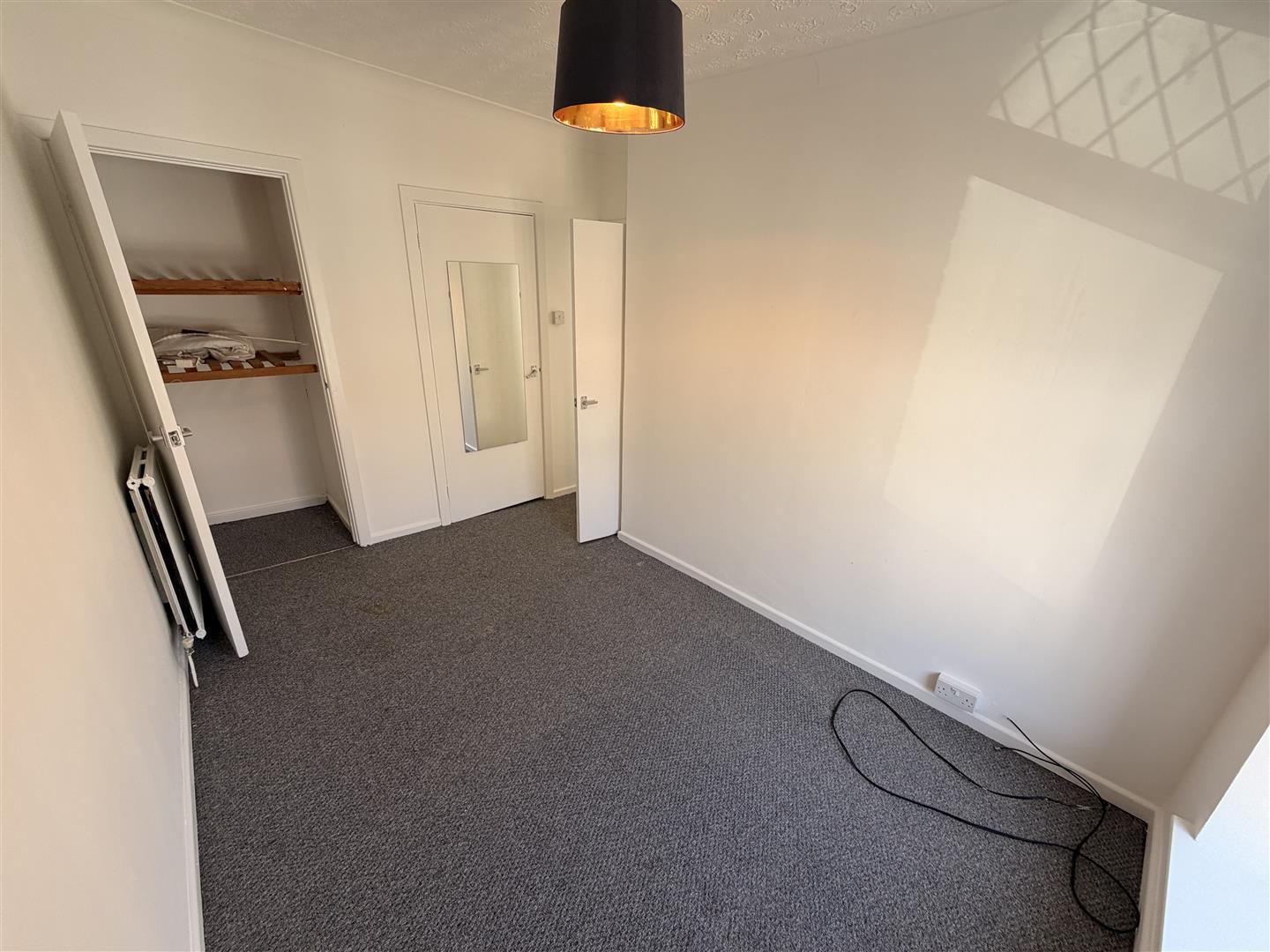 house - terraced for rent whitting street