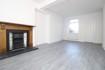 house - terraced for rent oak street