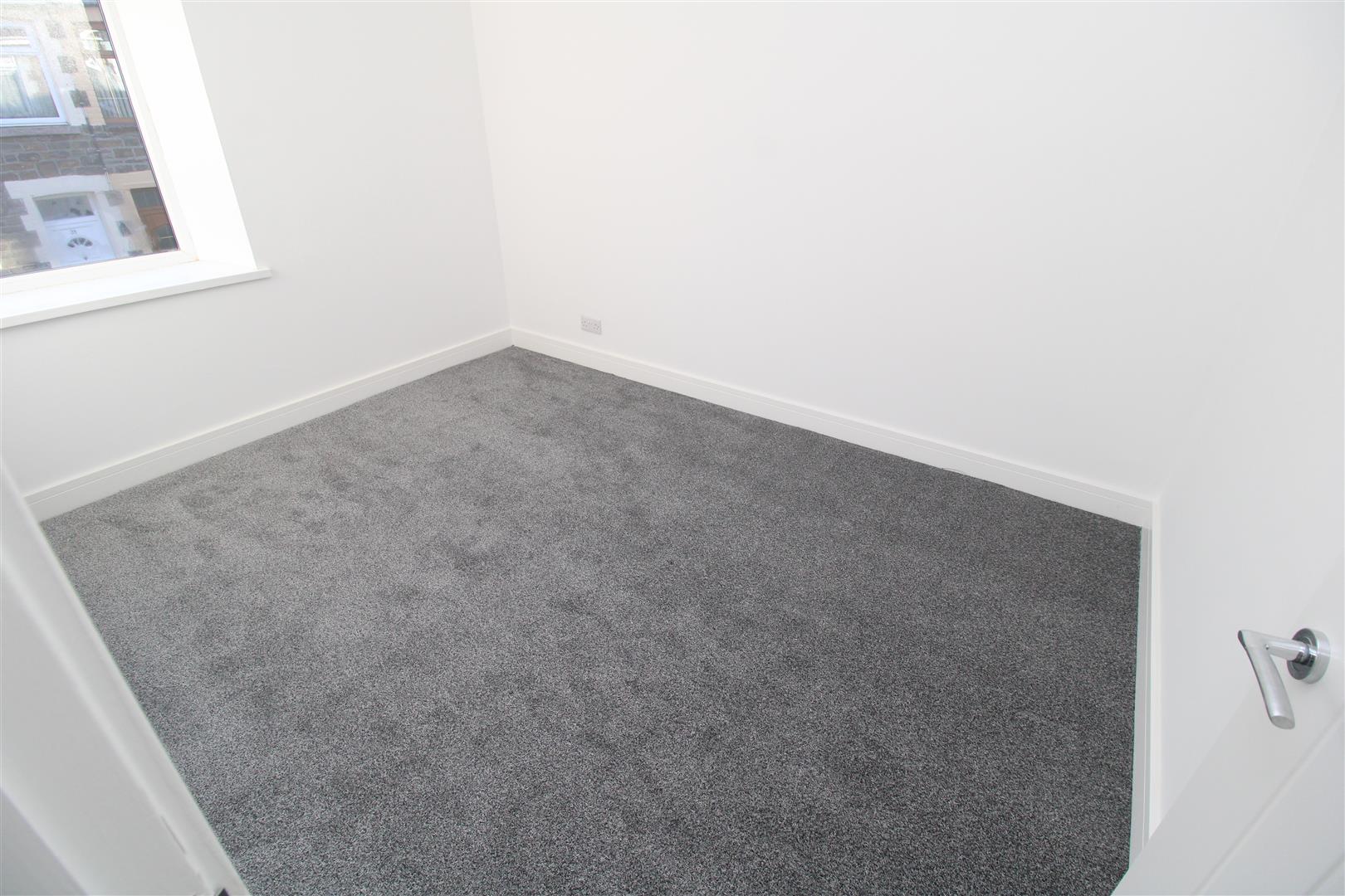 house - terraced for rent oak street