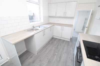 house - terraced for rent oak street