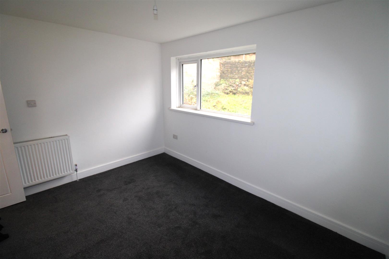 house - terraced for rent penygraig road