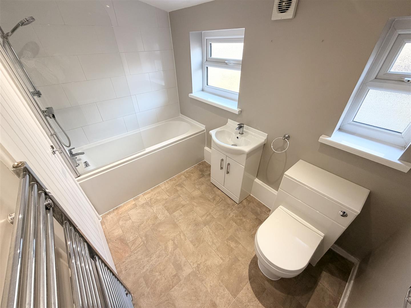 house - terraced for rent francis street