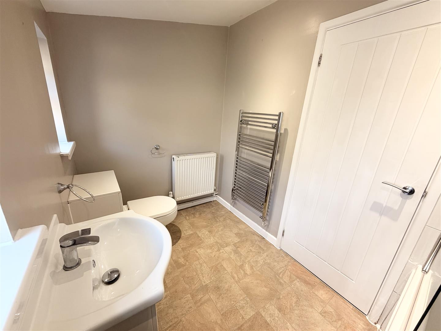 house - terraced for rent francis street