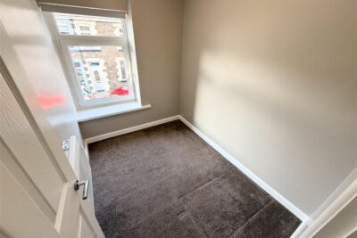 house - terraced for rent francis street