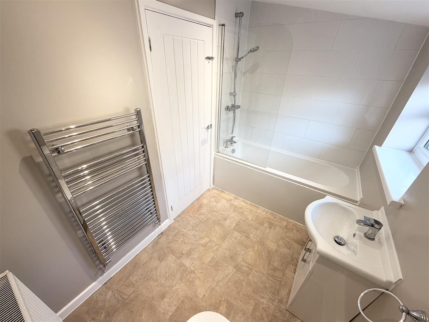 house - terraced for rent francis street