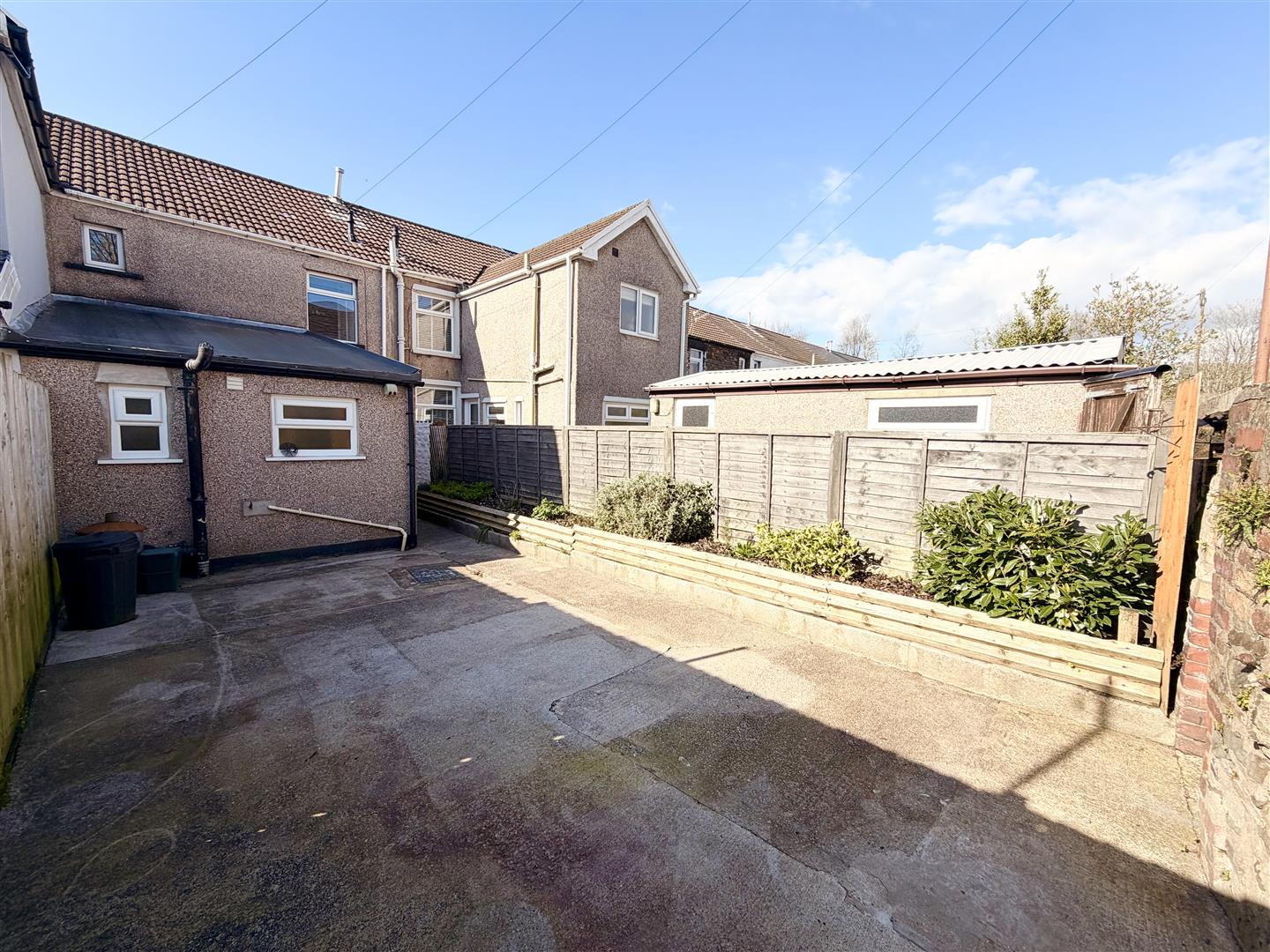 house - terraced for rent francis street