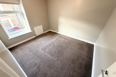 house - terraced for rent francis street